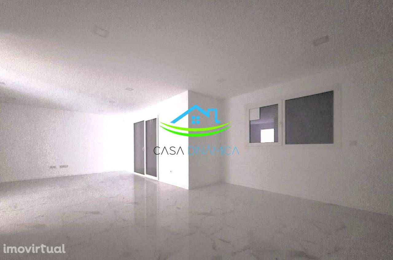 Moradia T3 Nova com Garagem e Terreno em Arazede, Montemor-o-Velho - Grande imagem: 3/31