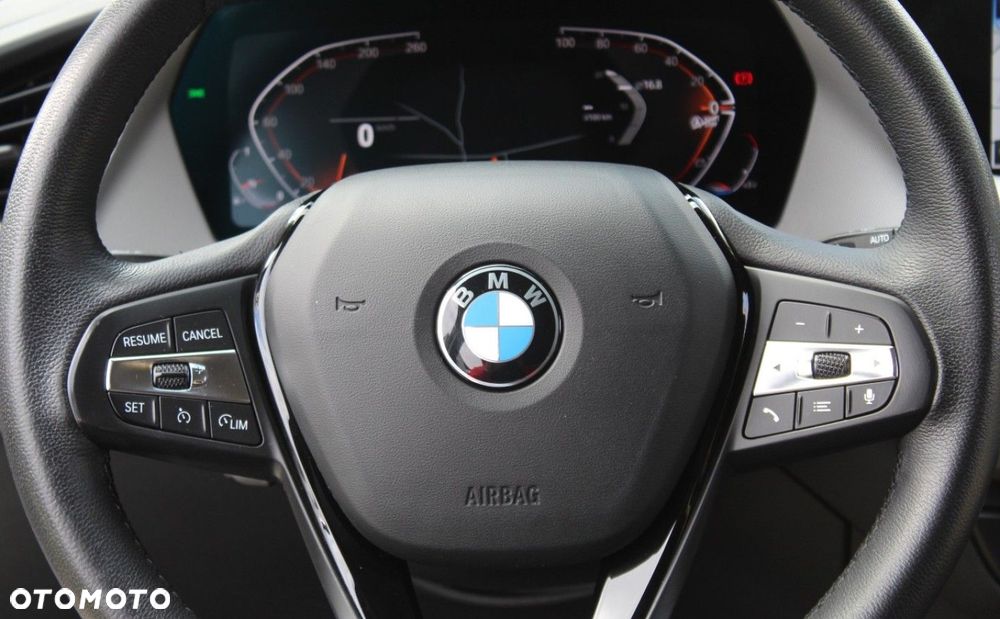 BMW Seria 1 - 22