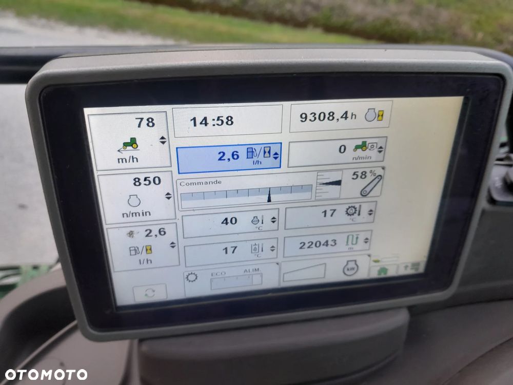 John Deere 6105R - 14