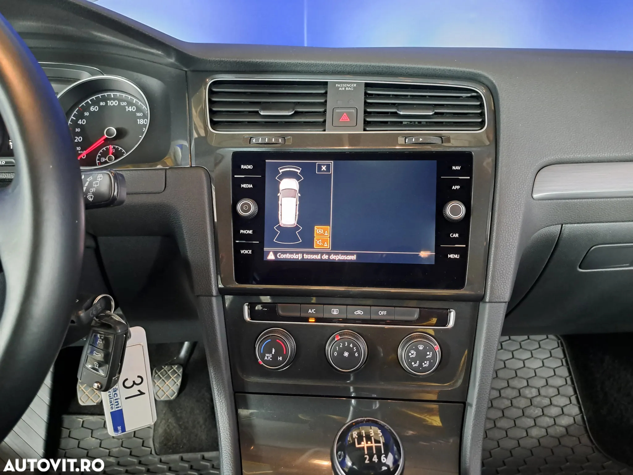 Volkswagen Golf - 15