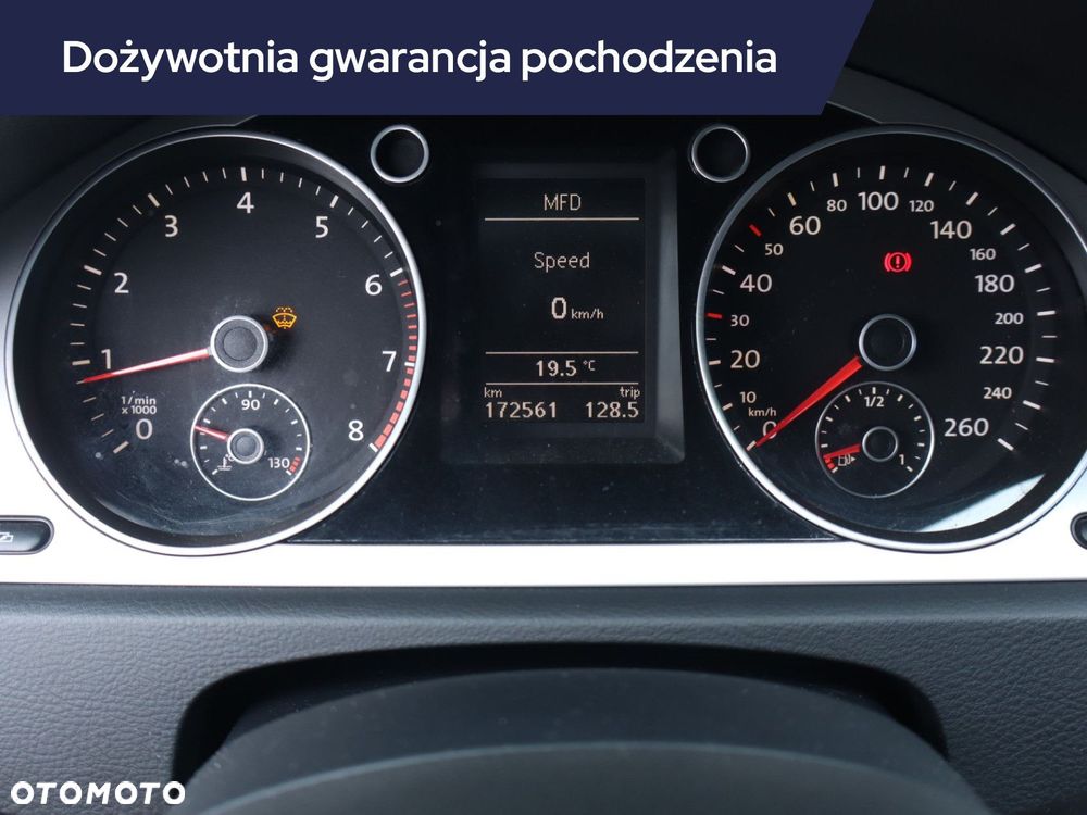 Volkswagen Passat - 13