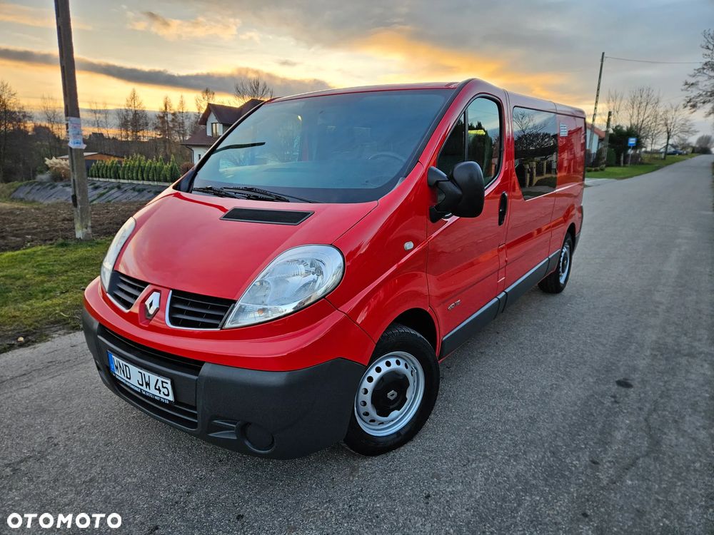 Renault TRAFIC - 1