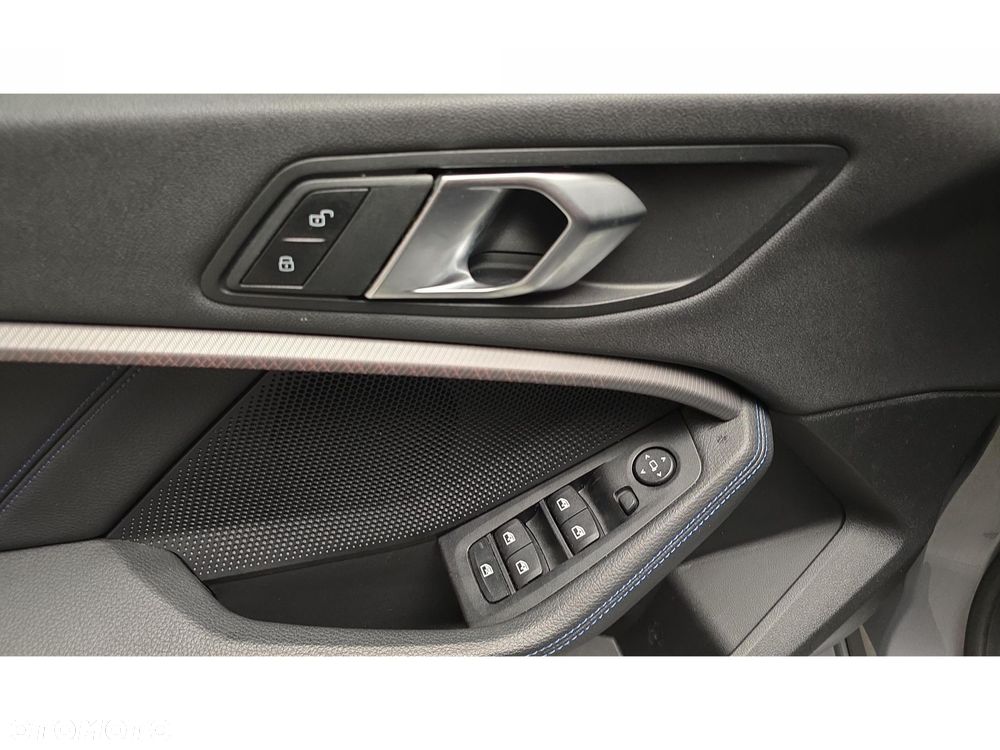 BMW Seria 2 218i M Sport - 29