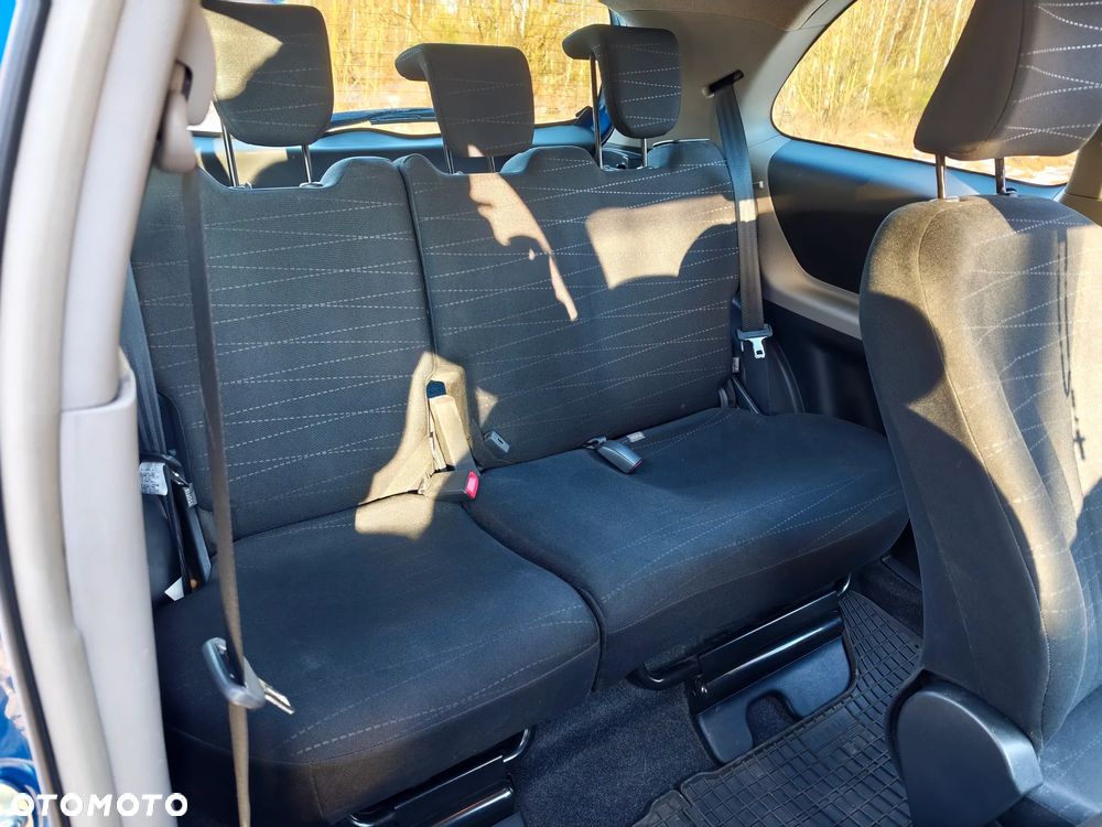 Toyota Yaris 1.3 - 14