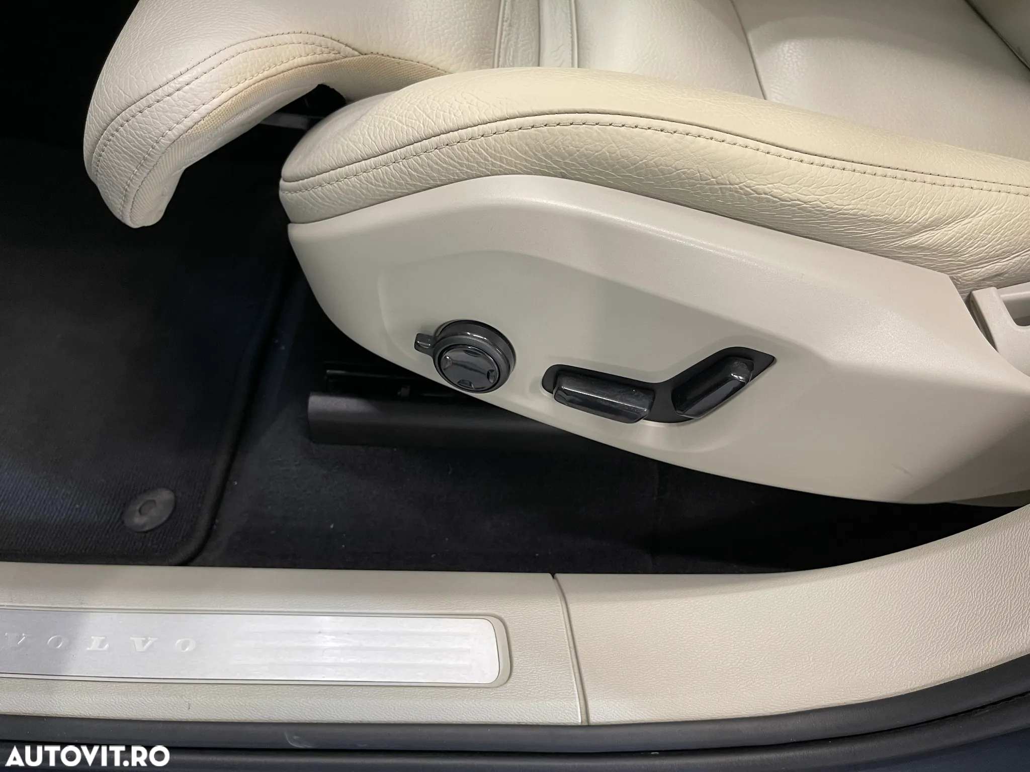Volvo XC 60 Recharge T8 Twin Engine eAWD Inscription - 26
