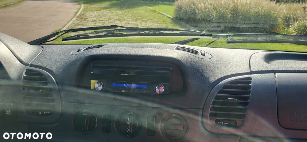 Mercedes-Benz SPRINTER - 25