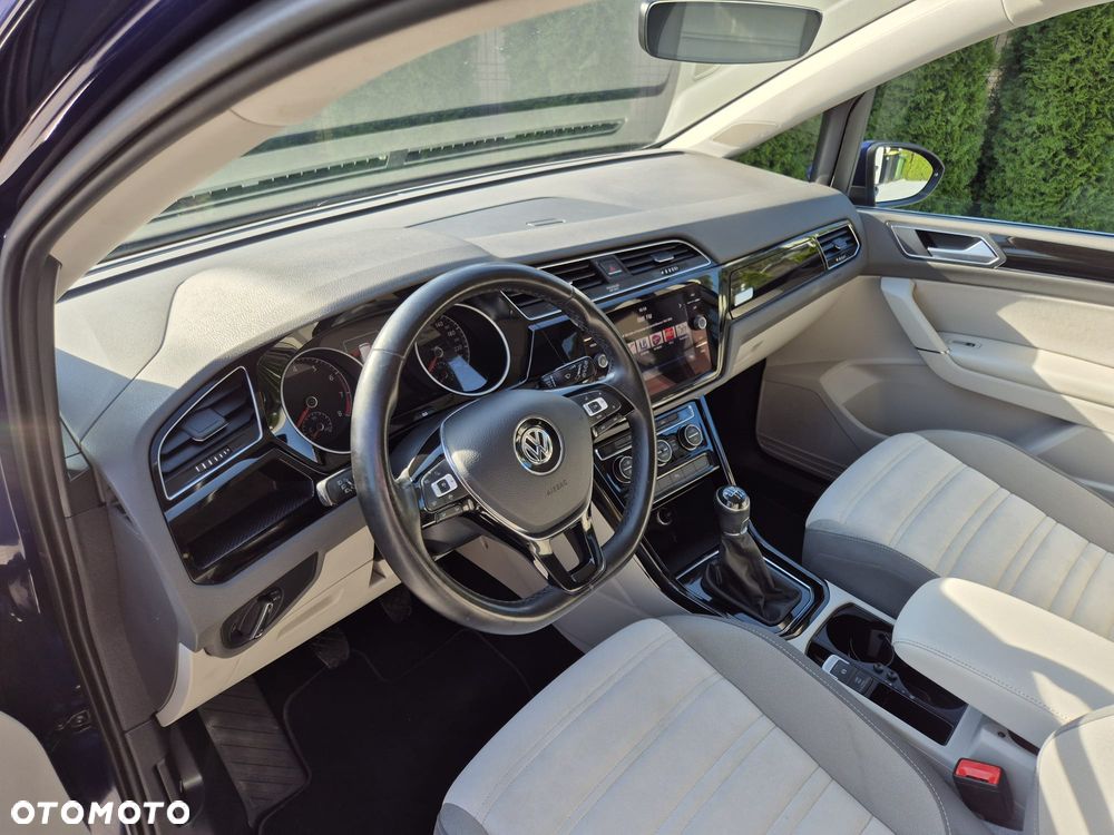 Volkswagen Touran 1.5 TSI ACT OPF Comfortline - 17