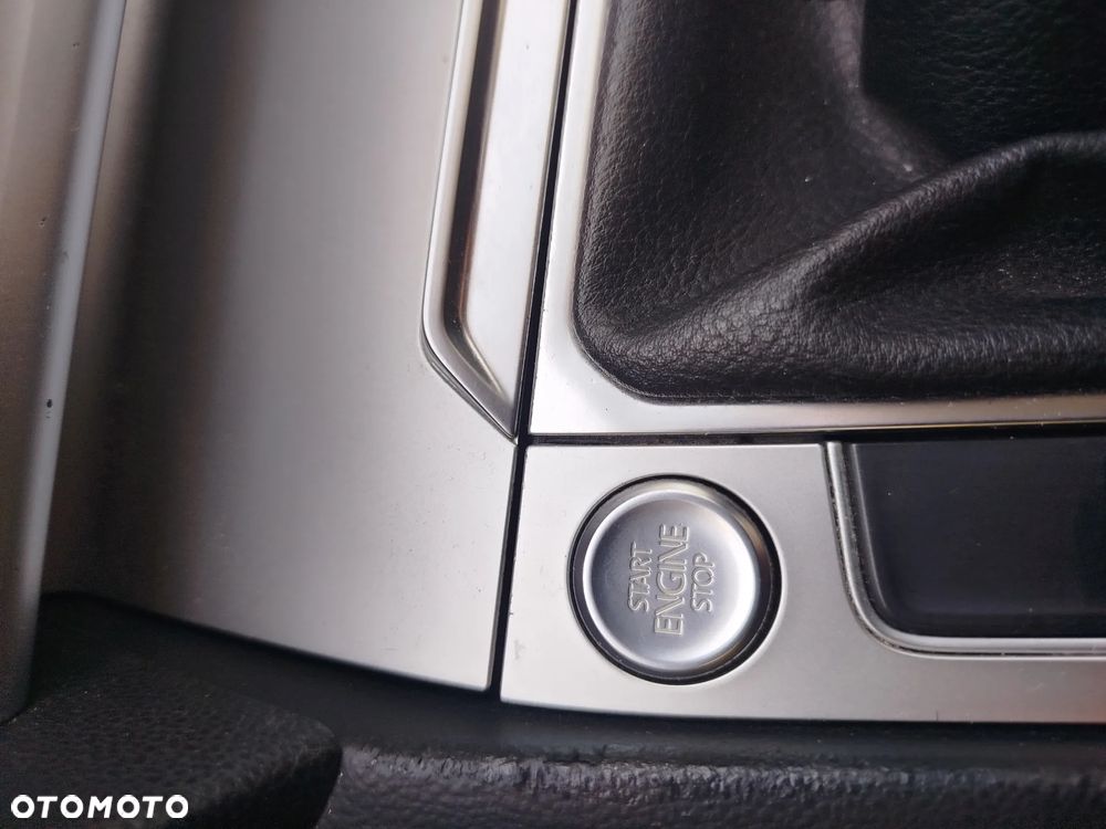 Volkswagen Passat Variant 1.6 TDI (BlueMotion Technology) Comfortline - 21