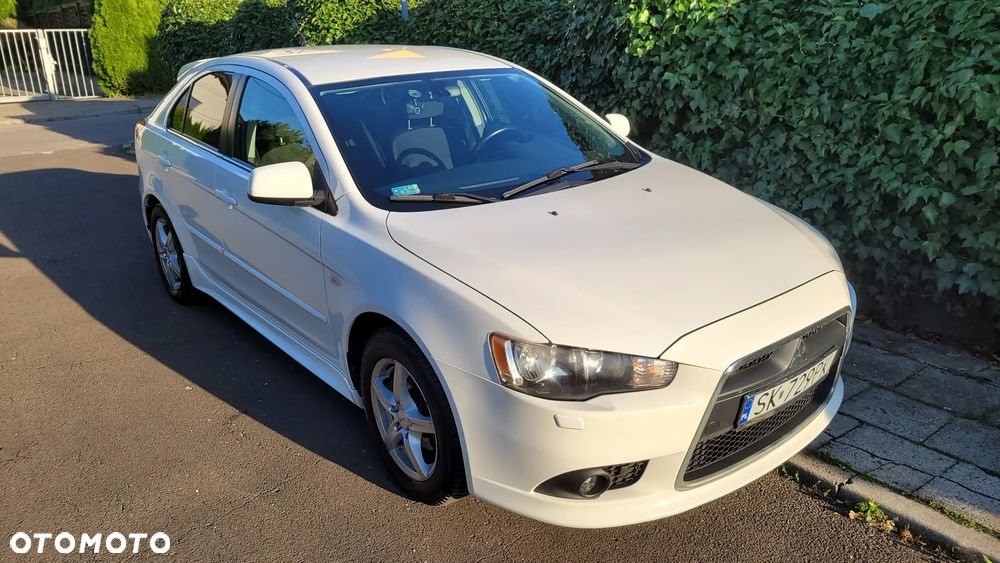 Mitsubishi Lancer - 1