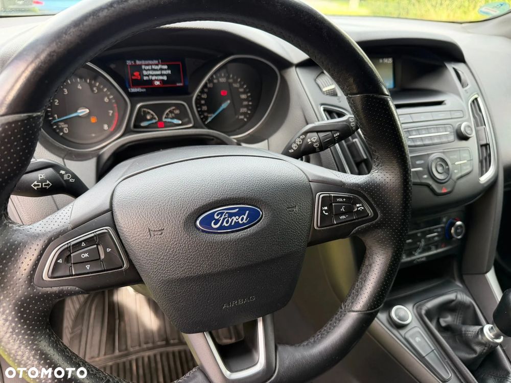 Ford Focus 1.0 EcoBoost Start-Stopp-System ST-LINE - 16