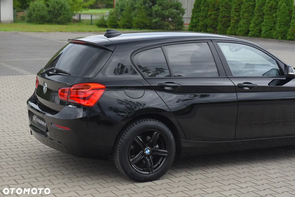 BMW Seria 1 116i - 23