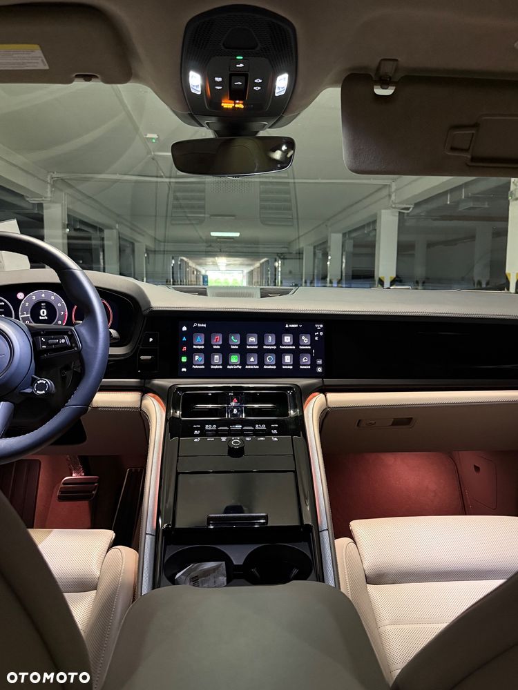 Porsche Panamera 4 - 11