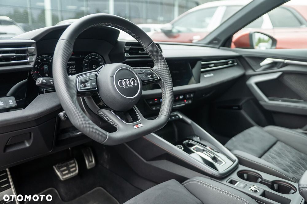 Audi A3 Sportback - 13