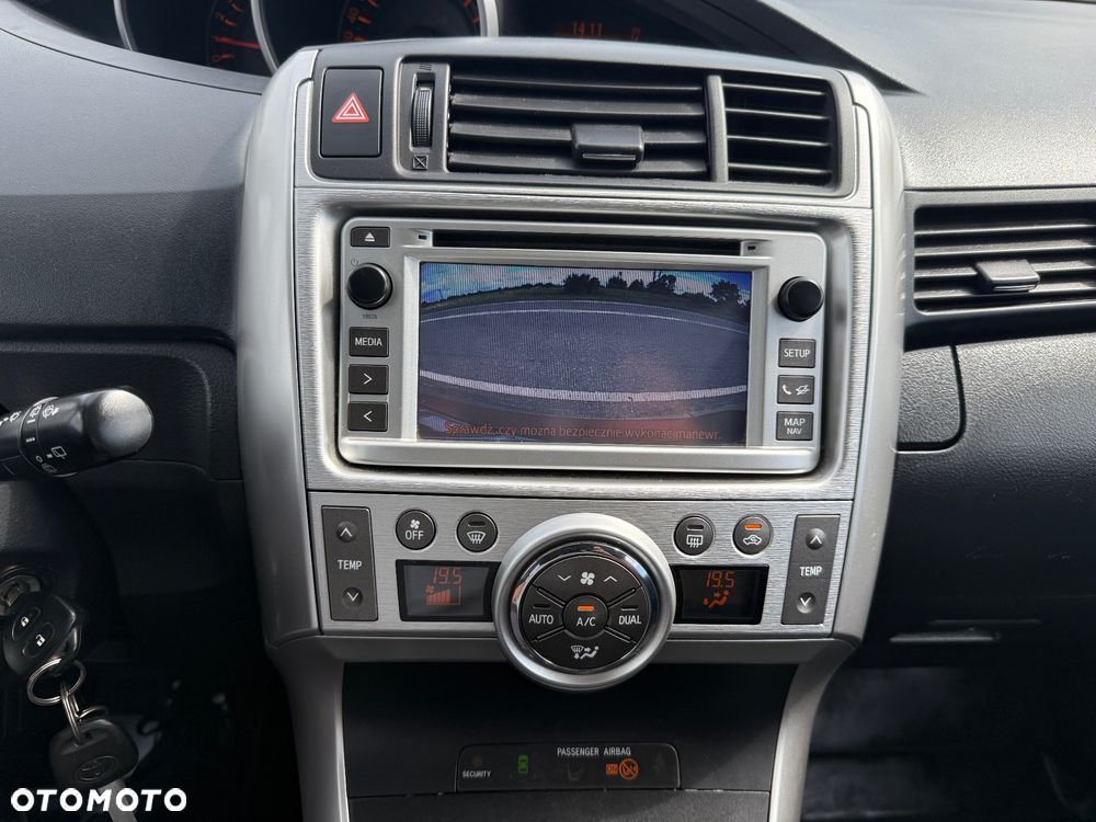Toyota Verso 1.8 Prestige EU5 MS - 14