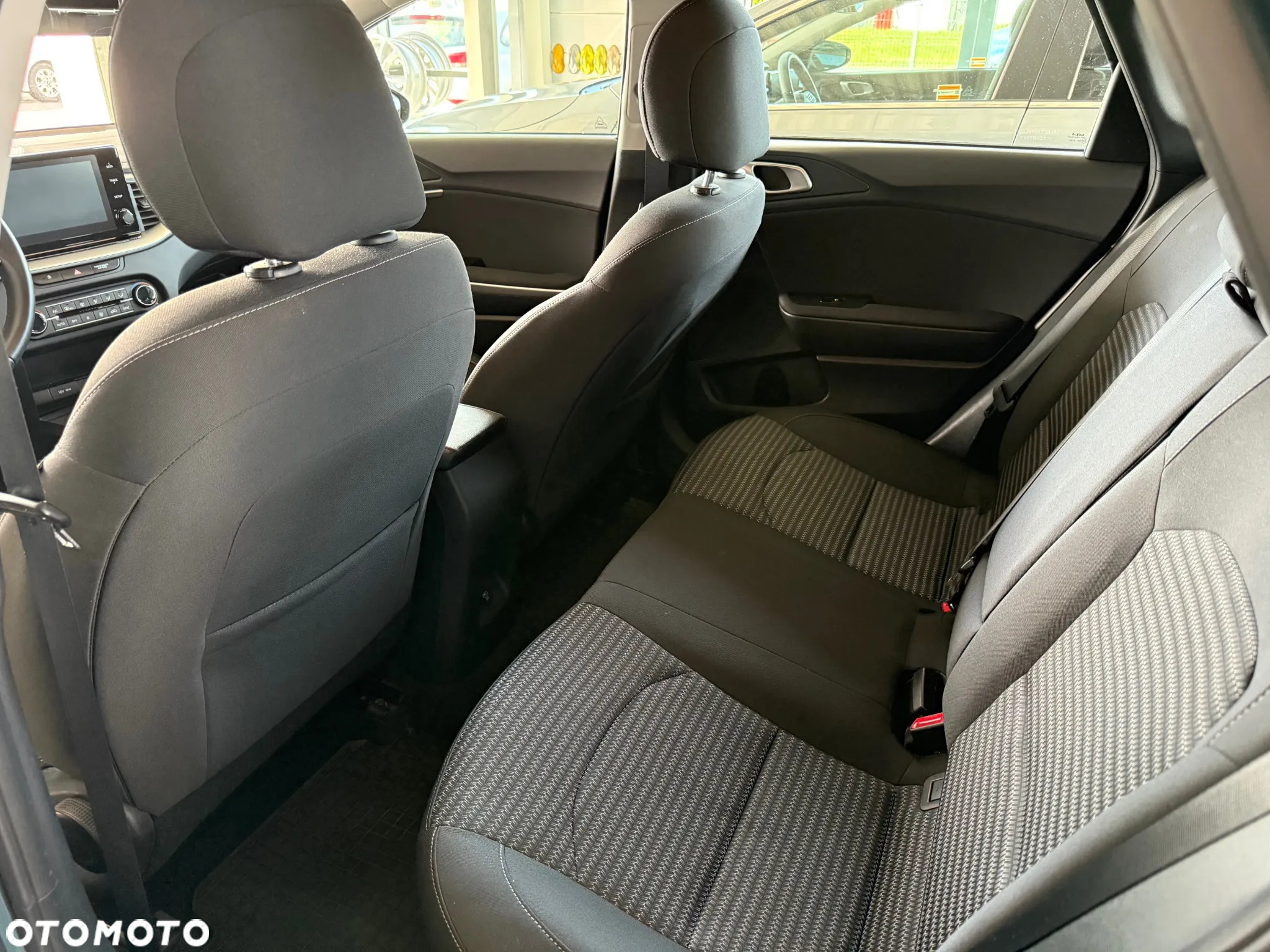 Kia Ceed 1.5 T-GDI M - 10