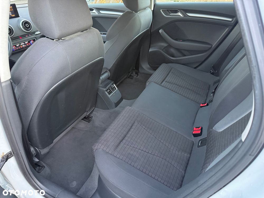 Audi A3 Sportback - 18