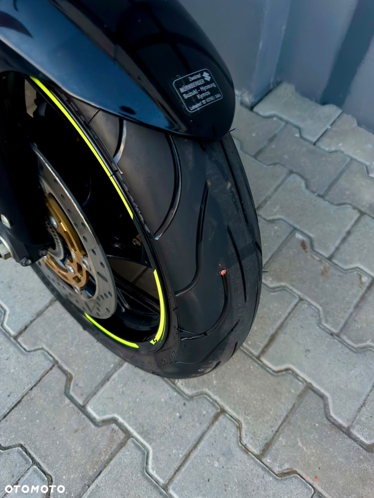 Suzuki GSX - 9