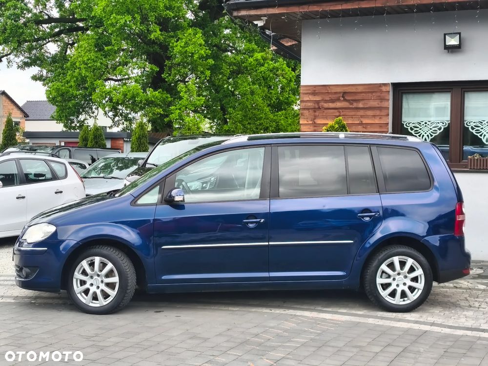 Volkswagen Touran 2.0 TDI DPF Highline - 12