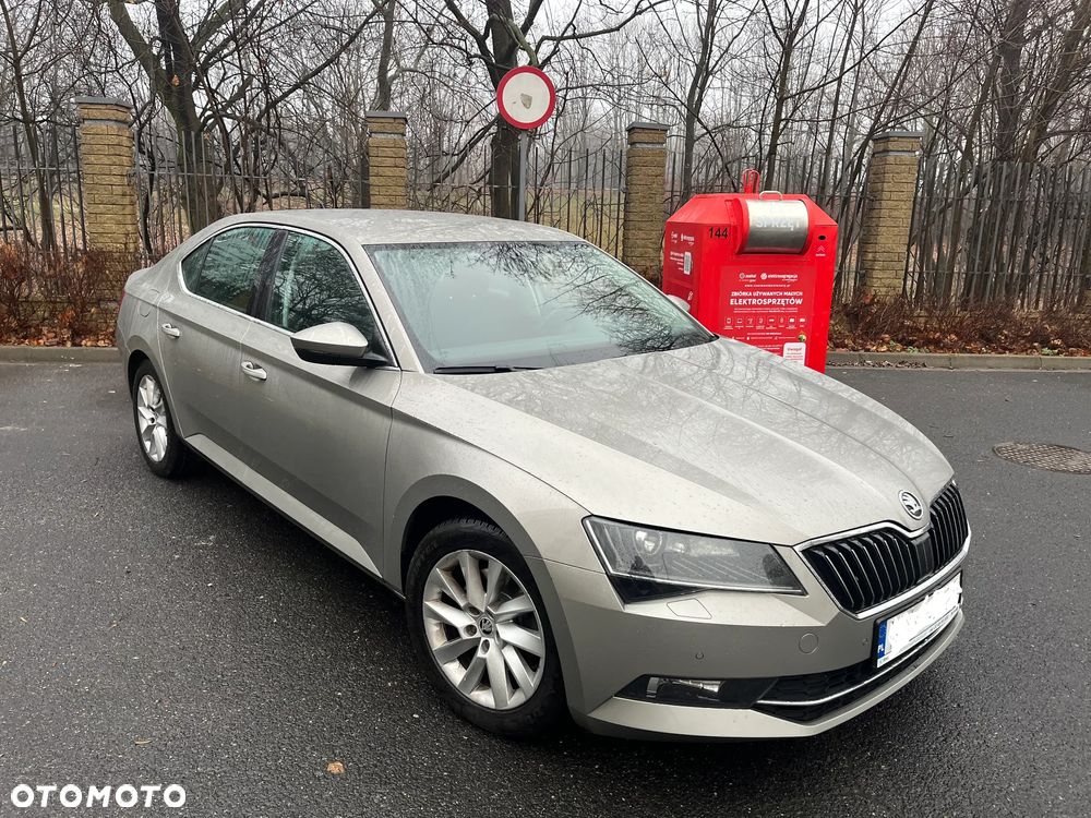 Skoda Superb ver-1-8-tsi-ambition-dsg - 4