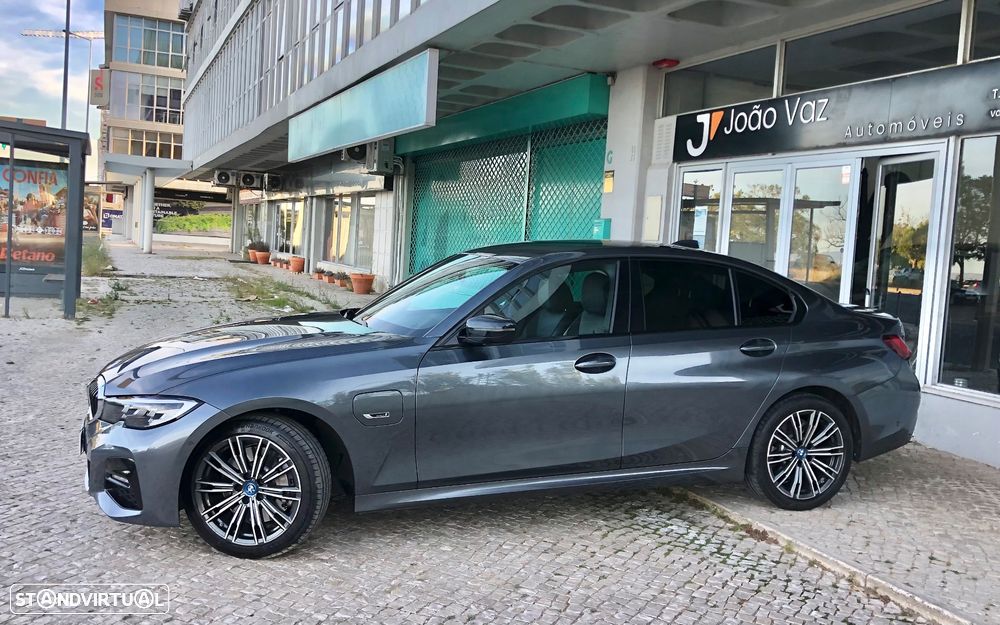 BMW 330 e Pack M Auto - 3