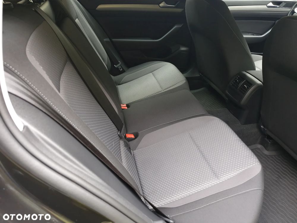 Volkswagen Passat 2.0 TDI BMT Comfortline - 7