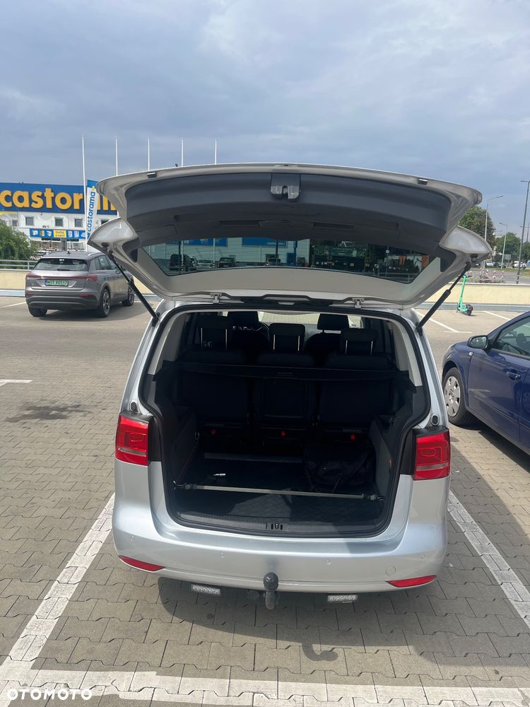 Volkswagen Touran - 9