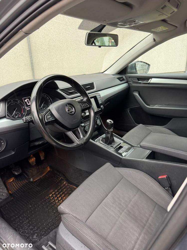 Skoda Superb 2.0 TDI Active - 5