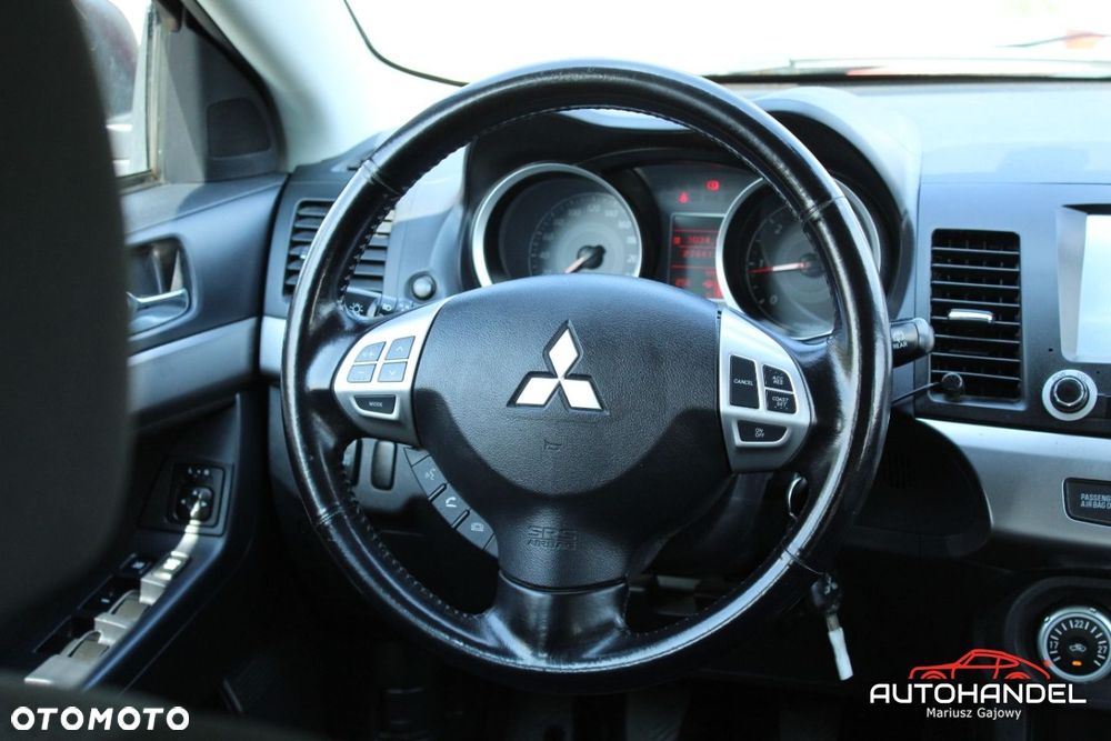 Mitsubishi Lancer - 8