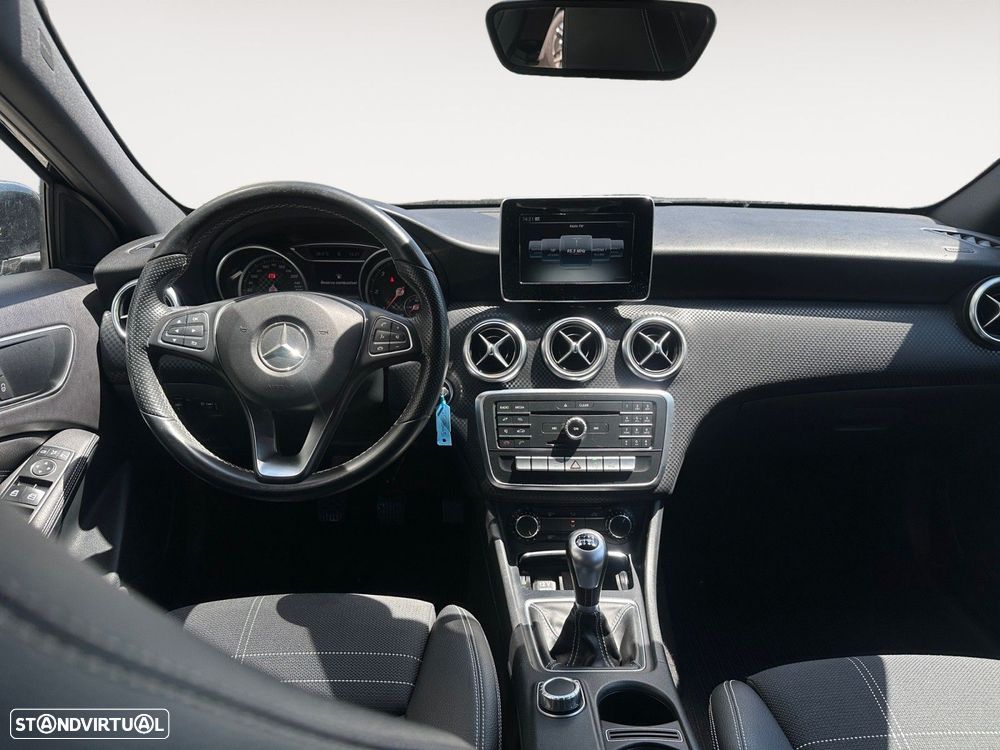 Mercedes-Benz A 180 d Urban - 11