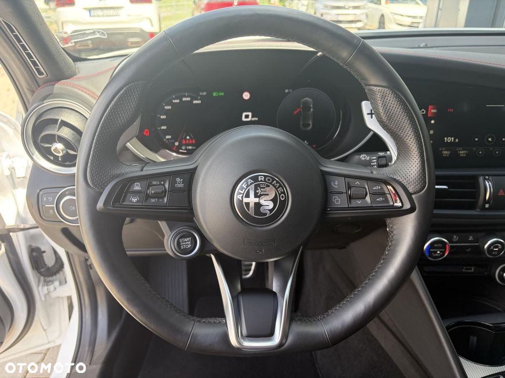 Alfa Romeo Giulia 2.0 Turbo Tributo Italiano Q4 - 17