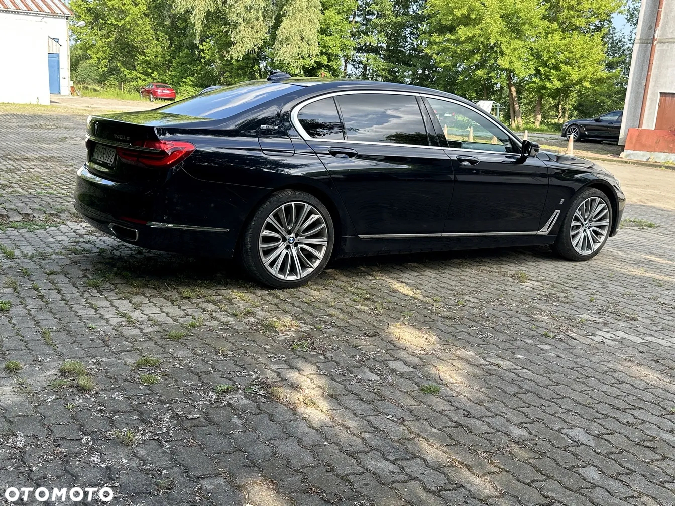 BMW Seria 7 740Le xDrive iPerformance - 10