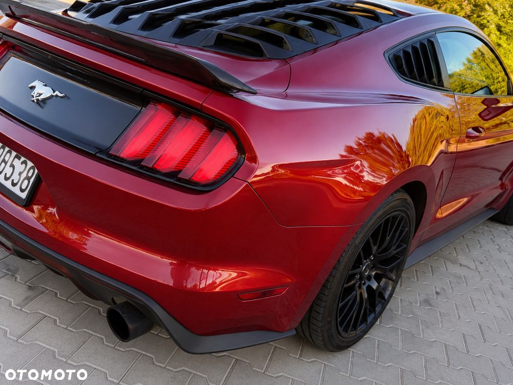 Ford Mustang - 21