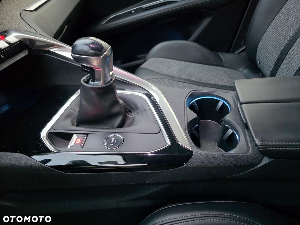 Peugeot 3008 - 21