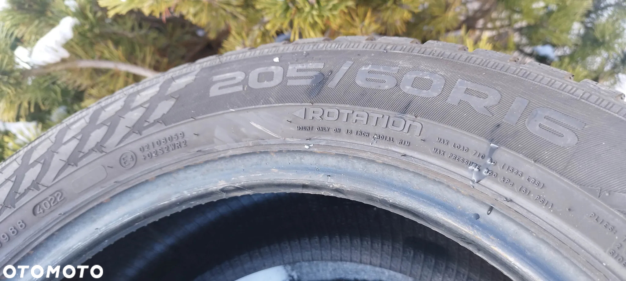 205/60/16 nokian wr snow proof - 4
