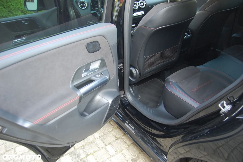 Mercedes-Benz Klasa B 200 d AMG Line 8G-DCT - 23