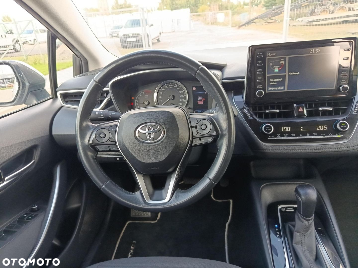 Toyota Corolla 1.8 Hybrid Comfort - 12