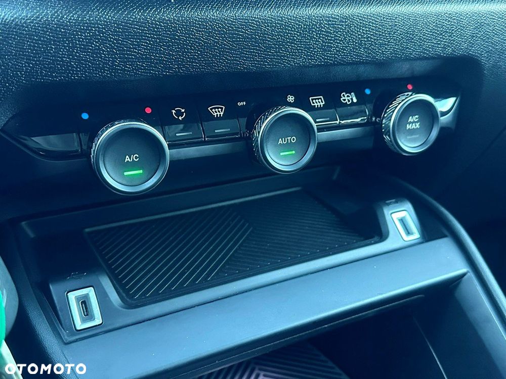 Citroën C4 1.5 BlueHDi Live Pack S&S - 28