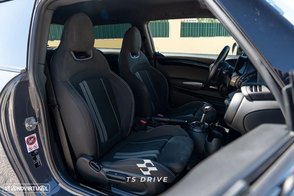 MINI 3 Portas John Cooper Works Aut. - 9