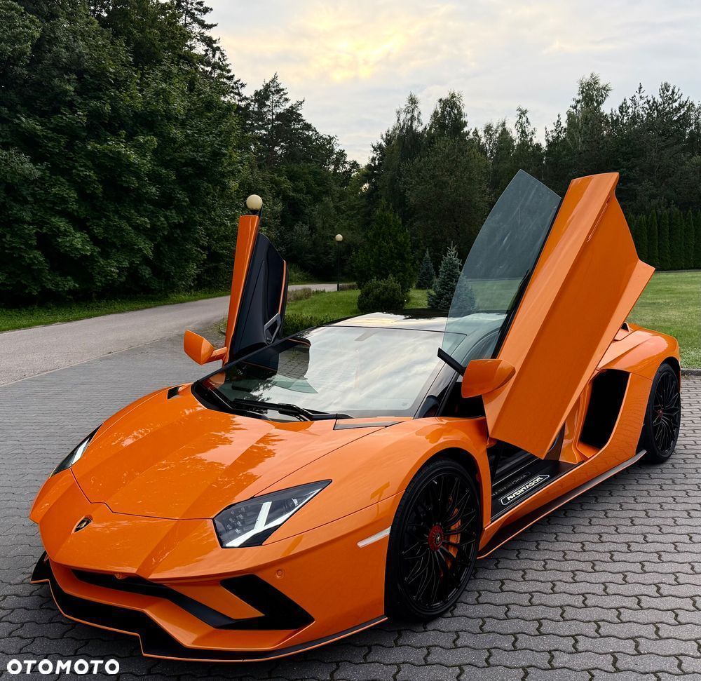 Lamborghini Aventador - 3