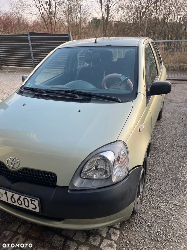 Toyota Yaris 1.0 Base - 6