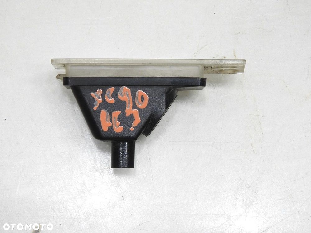 LAMPKA TABLICY REJESTRACYJNEJ VOLVO XC90 I - 6