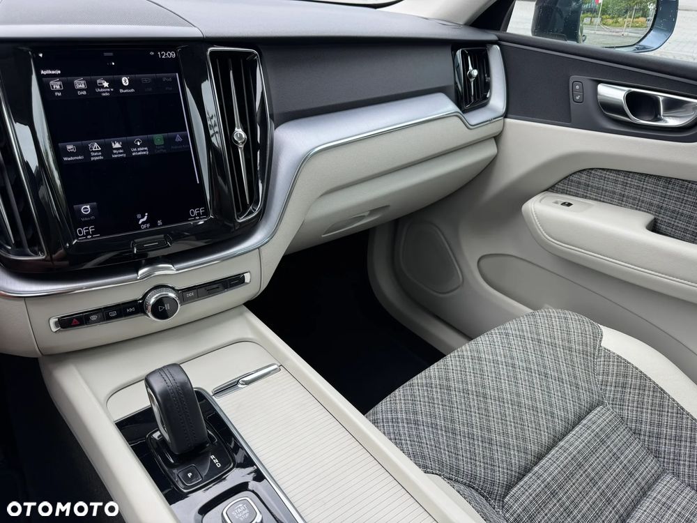 Volvo XC 60 T6 Plug-In Hybrid AWD Inscription - 5