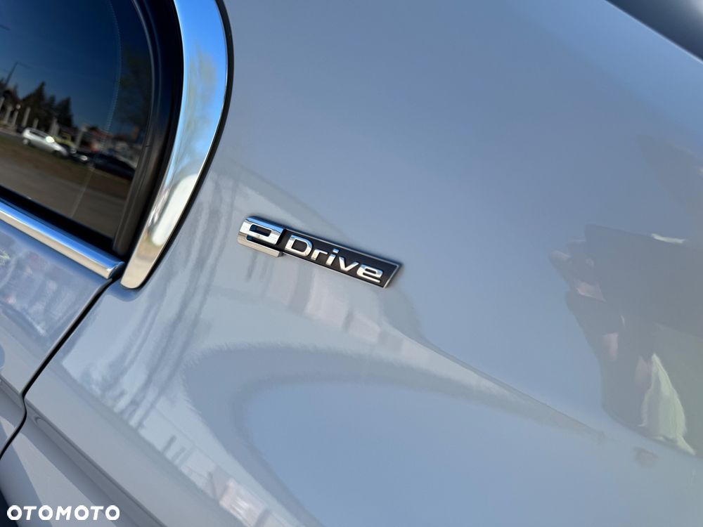 BMW Seria 3 330e iPerformance Luxury Line - 15