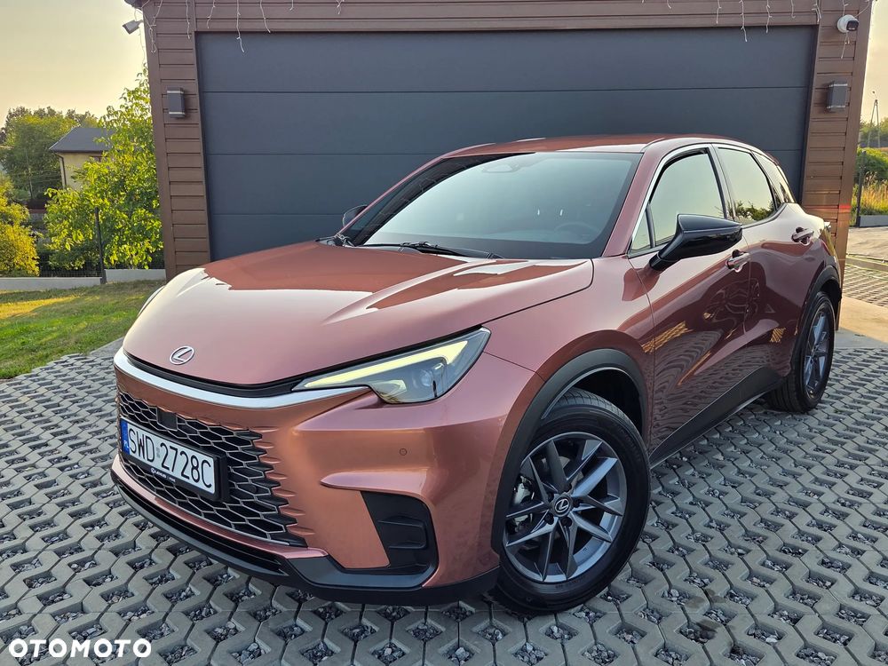 Lexus LBX - 1