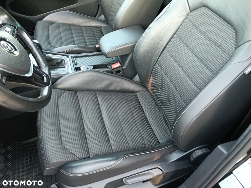 Volkswagen Golf 2.0 TDI SCR DSG Highline - 15