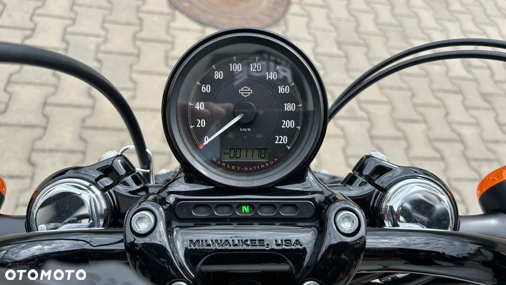 Harley-Davidson Sportster Forty-Eight - 14