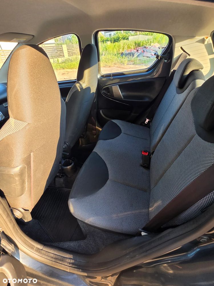 Toyota Aygo Club - 12