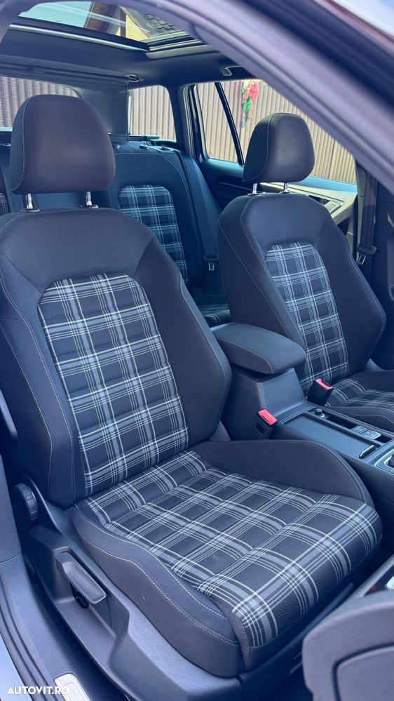 Volkswagen Golf - 15