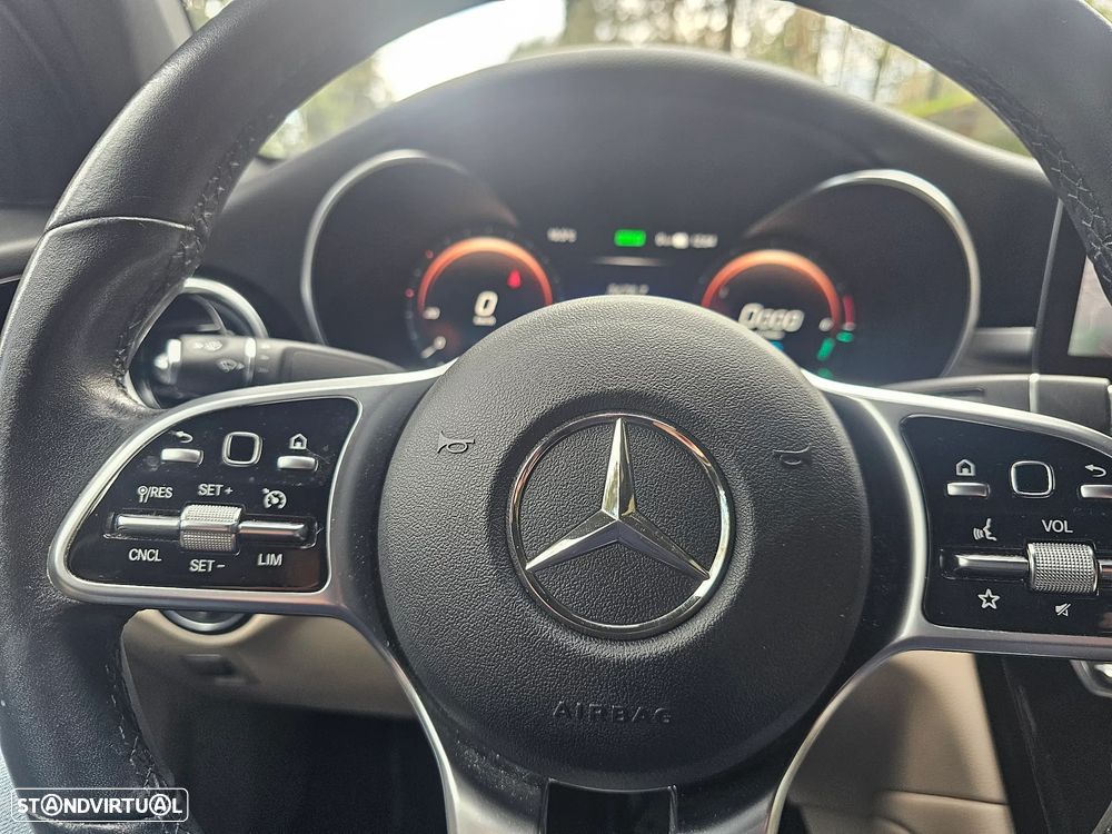 Mercedes-Benz GLC 300 e Coupé 4Matic - 23