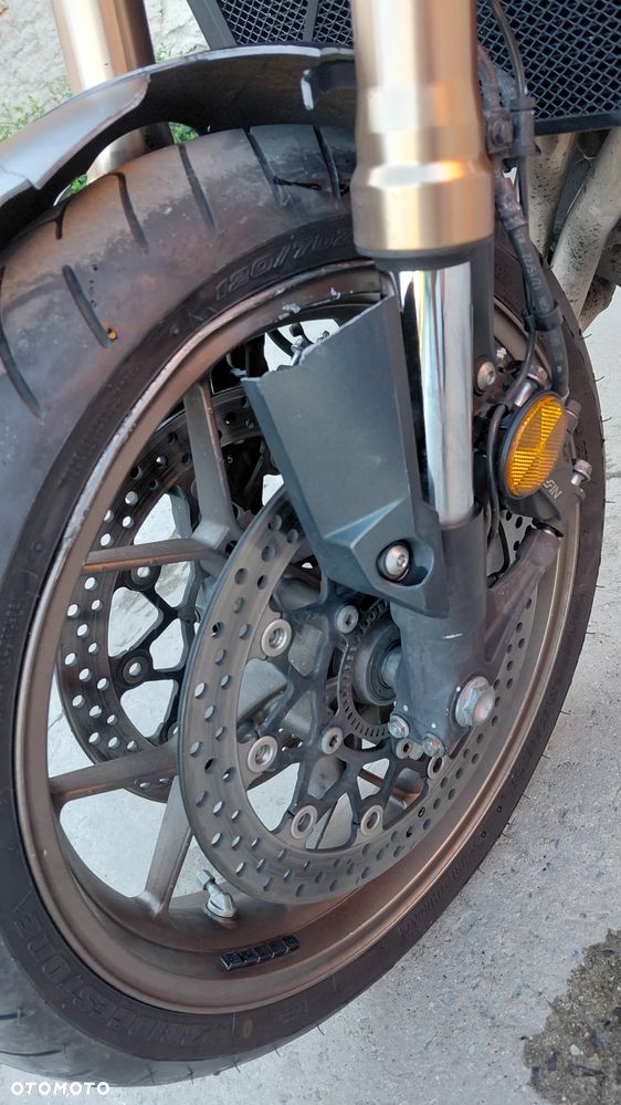 Honda CB - 2